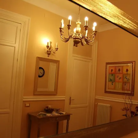 아파트 A Casa Di Anna