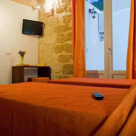 Carella Bed and breakfast 3*