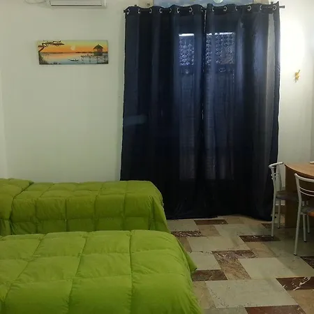 Хостел A Casa Di Amici Палермо