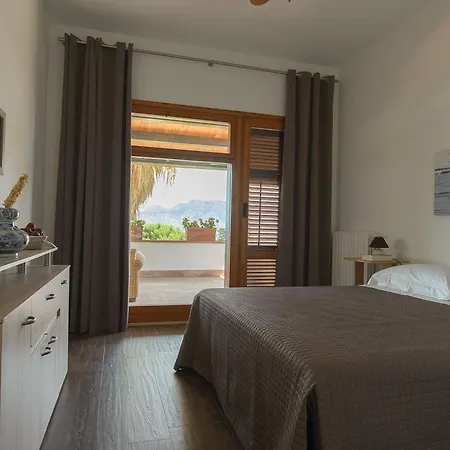 Al Colle Dei Principi Apartment