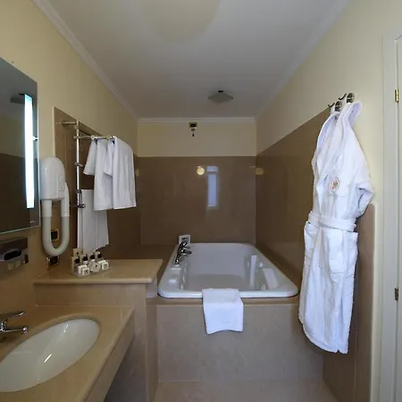Grand Piazza Borsa Hotell