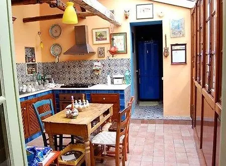 Bed & Breakfast La Dimora Del Genio Palermo