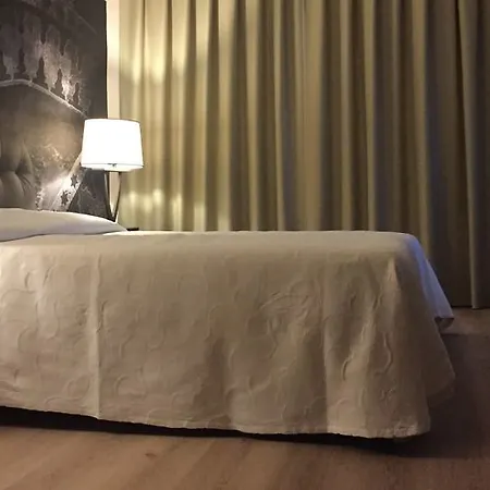 Federico Ii Palace فندق 4*