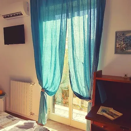 Guest house Go Go House