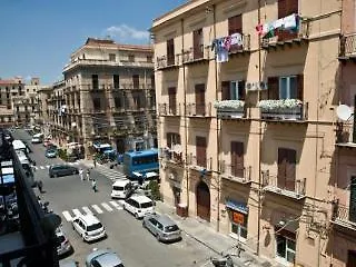 فندق مبيت وإفطار White باليرمو