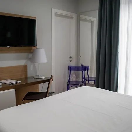 Western Ai Cavalieri فندق 4*