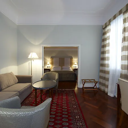 Grand Piazza Borsa Hotel 4*
