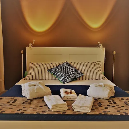 Dietro Al Massimo فندق مبيت وإفطار باليرمو