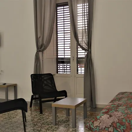 Dietro Al Massimo فندق مبيت وإفطار باليرمو