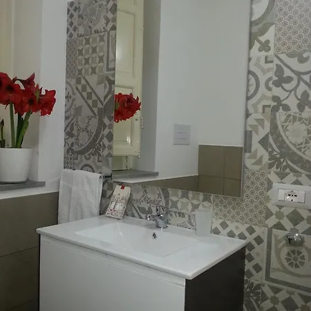 Ai Lattarini House 2*