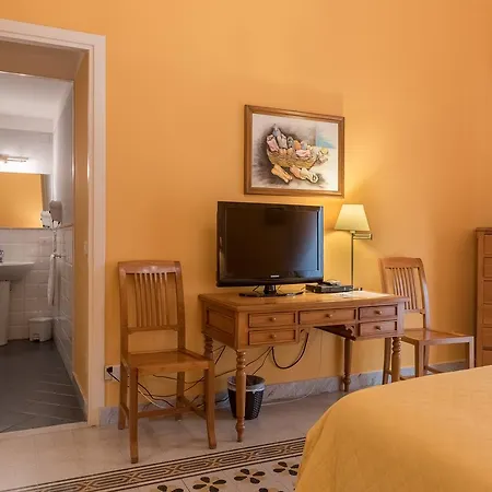 Palazzo Pantaleo Gasthuis 3*