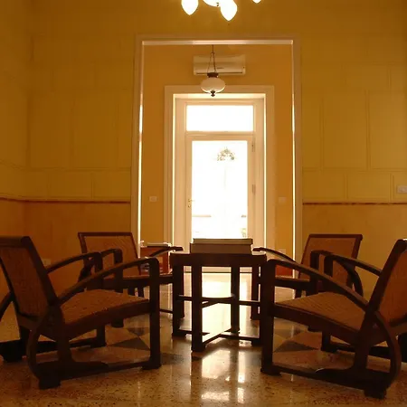 Palazzo Pantaleo Gasthuis 3*