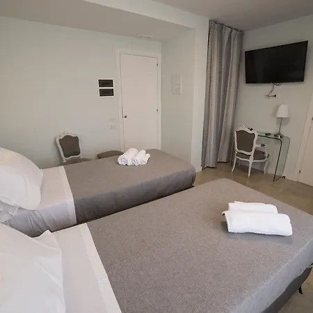 Bed & Breakfast Attico 33 3*