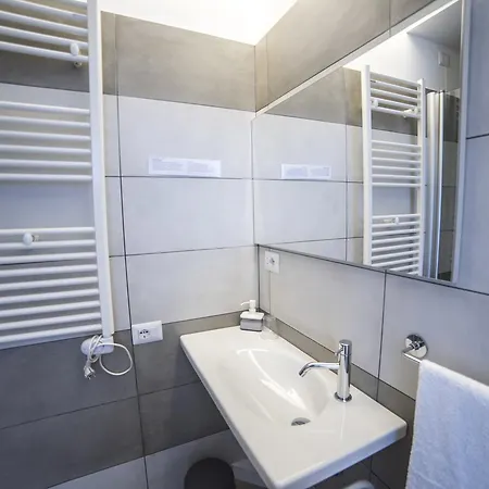 Attico 33 Bed & Breakfast 3*