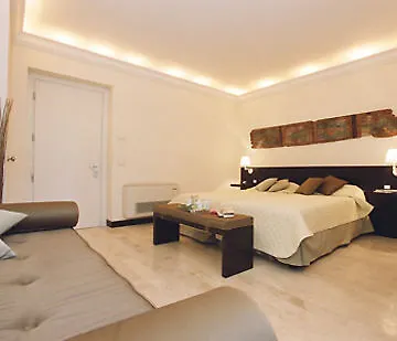 Hotell Ucciardhome