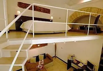 Hotell Ucciardhome