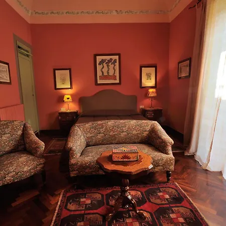 La Dimora Del Genio Bed & Breakfast 3*