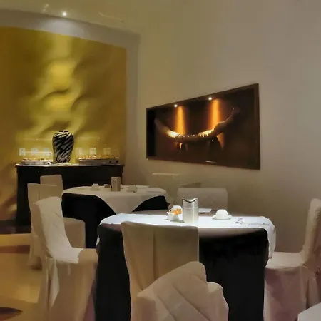 호텔 Federico Ii Central Palace 4*