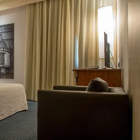 Federico Ii Central Palace 4*