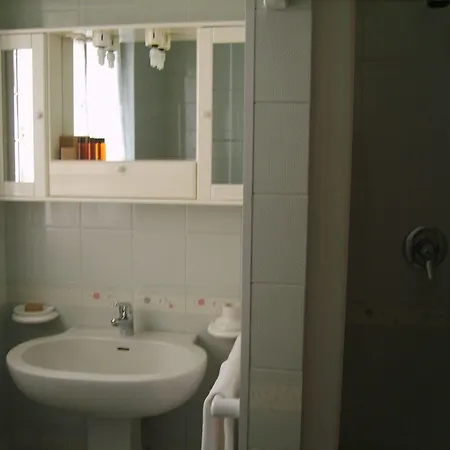 Dietro Il Politeama Bed & Breakfast 2*