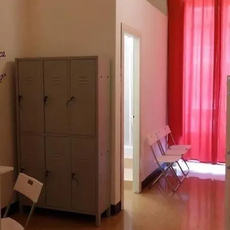 Affittacamere Mamamia Al Teatro Biondo 3*