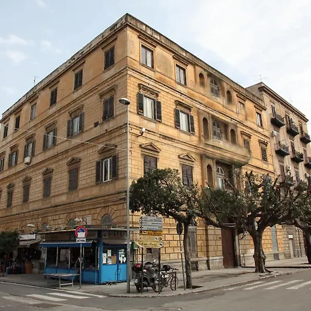 Giulio Cesare 24 2* Palermo