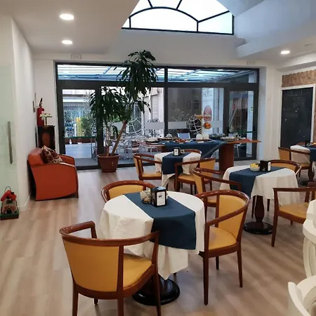 Hotel Elite Centro 3*