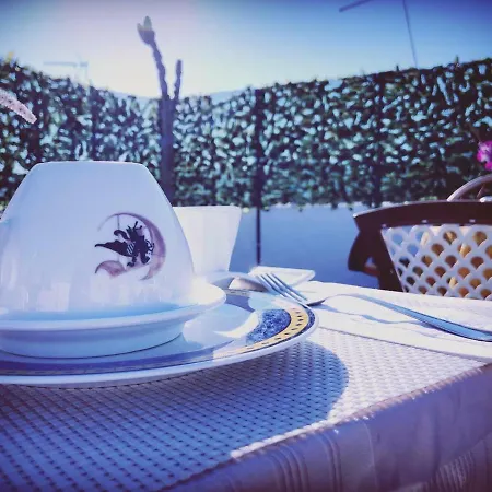 Camelot Couette-café 3*