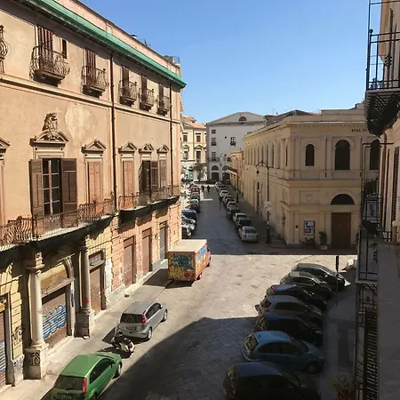 Palermit'amo ベッド・アンド・ブレックファスト 2*
