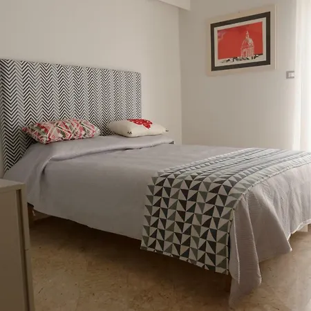 Questa Casa Non E'un 3*