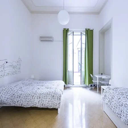 Mamamia Al Teatro Biondo Affittacamere Palermo