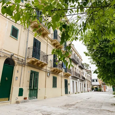 Palazzo Dei Normanni By Wonderful Italy Palerme