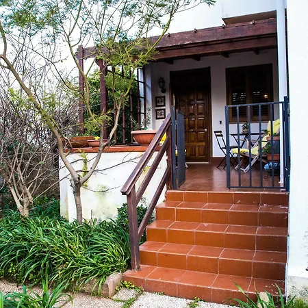 Ancilo' Al Mare Bed & Breakfast *