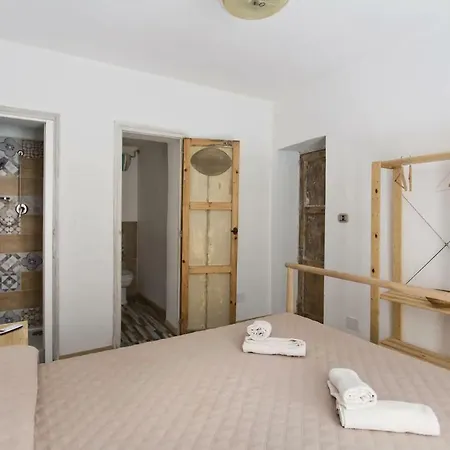 Casa de hóspedes Artisan Maison 2*