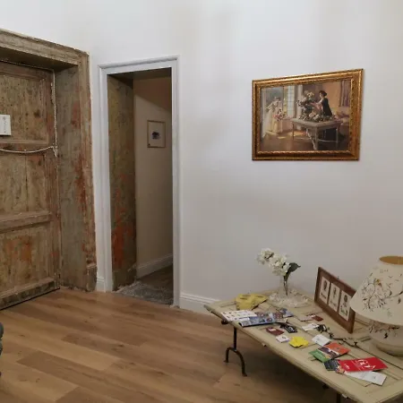 Casa de hóspedes Artisan Maison 2*