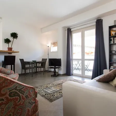 Apartment Overseas - Penthouse - Attico - Palazzo San Matteo - *
