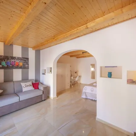 Donna Flavia - Centro Storico Apartment *