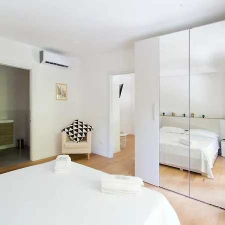 Mezzanine Apartment *