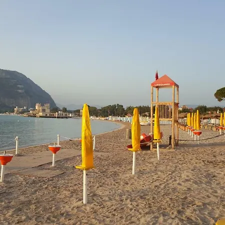 Mondello Addaura Sea