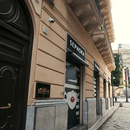 Palazzo Sovrana Serviced Luxury アパートホテル