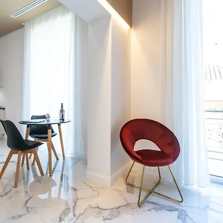Palazzo Sovrana Serviced Luxury アパートホテル パレルモ