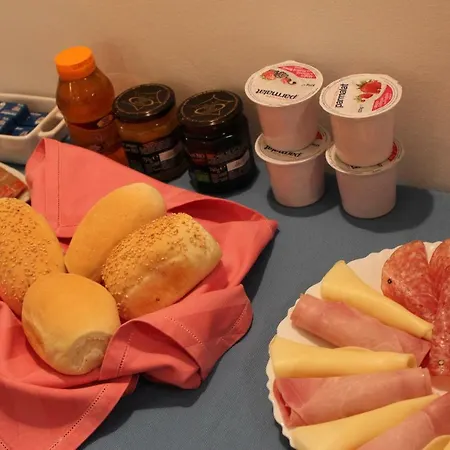 Alojamento de Acomodação e Pequeno-almoço Teatro 3*