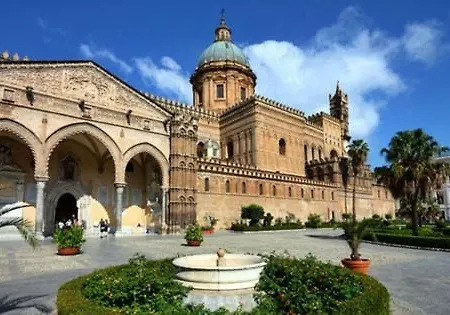 At Kalsa Quiet Flowered Terrace! Free Parking! Ideal For Remote Working! Apartman Palermo