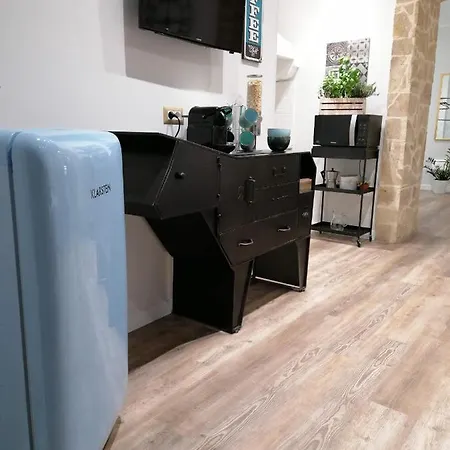 Mastrangelo & Apartment *