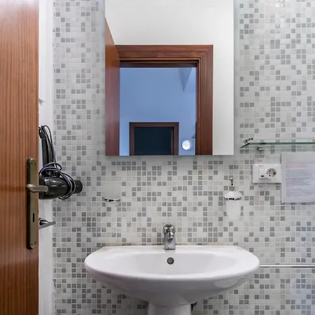 Genius House *