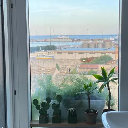Seaview Apartament *