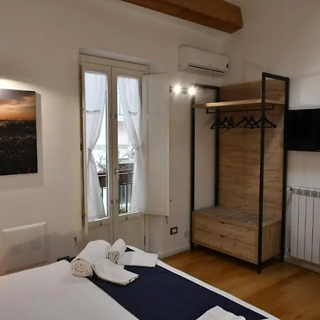 Ballarooms Centro Bed & Breakfast 2*