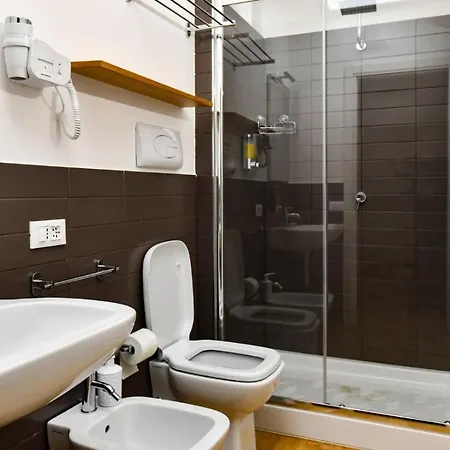 Ballarooms Centro 2*