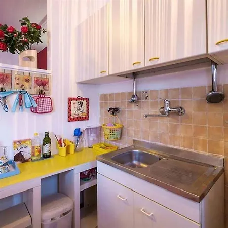 Galatea Apartment *