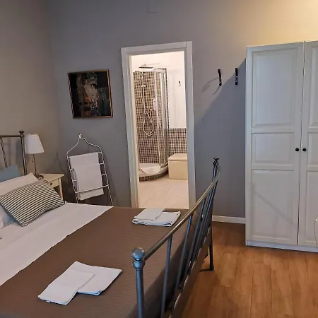 Bed and breakfast Museo Salinas 2*